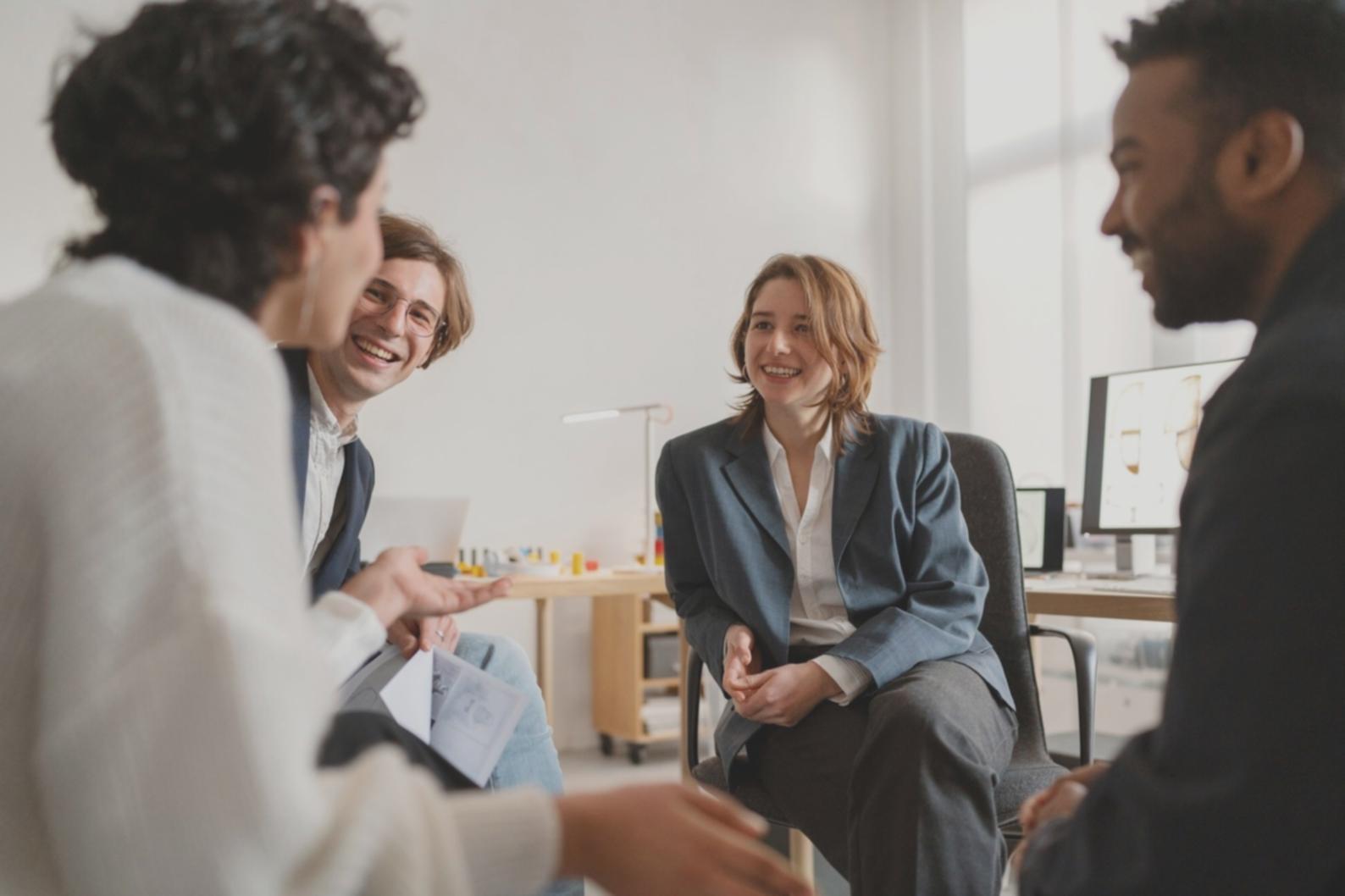 Proses riset dan penyusunan materi terminologi finansial secara mendetail